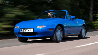 Mazda MX–5 Mk1 – front tracking